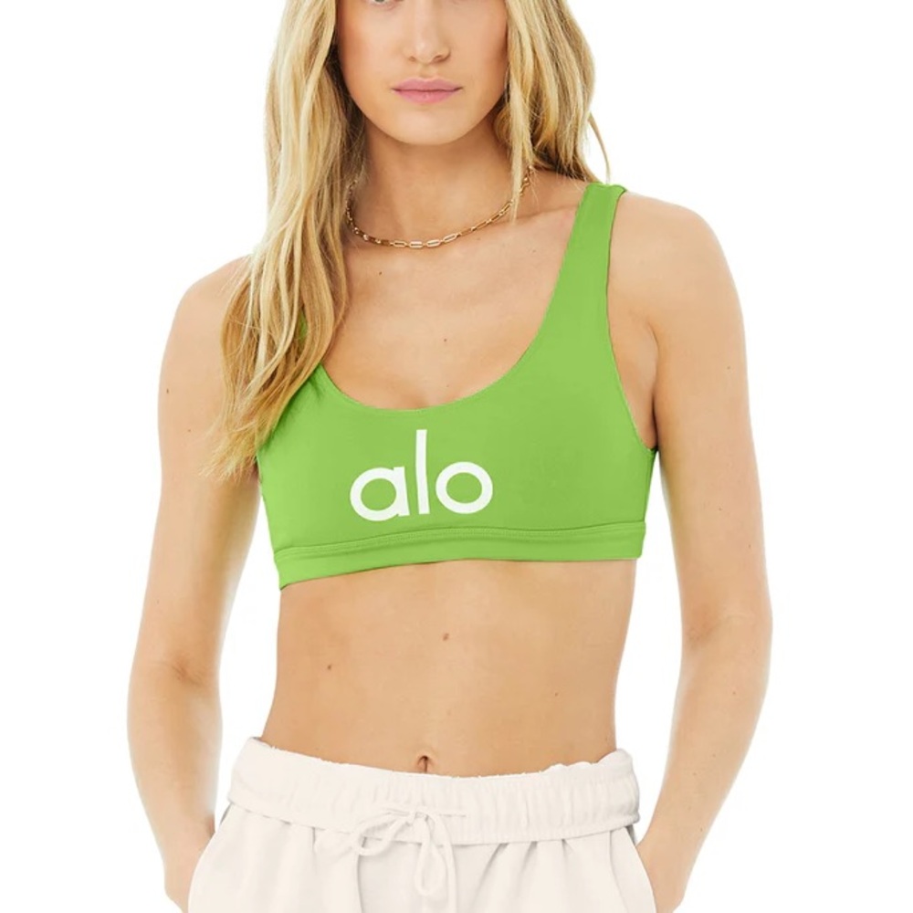 ALO Yoga Ambieny Green Scoop Sports Bra